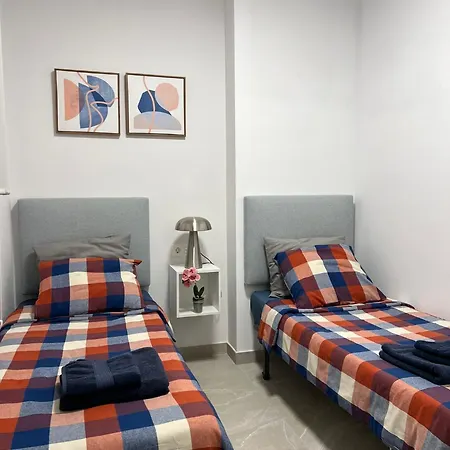 With Rooftop Pool 150 M From The Торевьиа