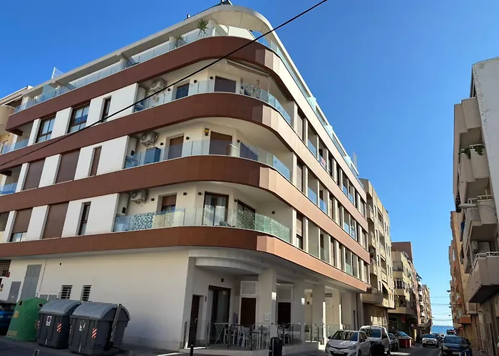 With Rooftop Pool 150 M From The Apartmán Torrevieja